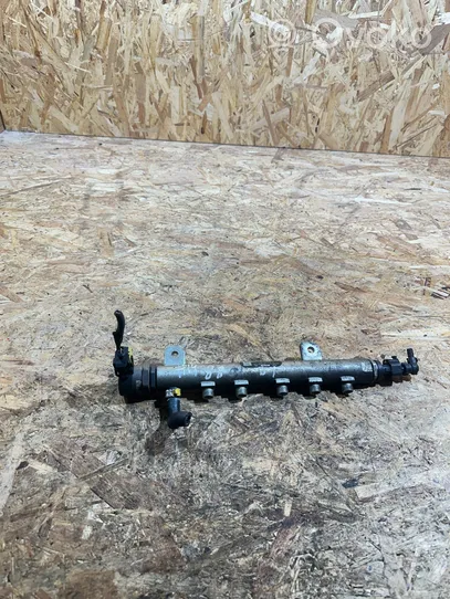 Opel Vectra C Kraftstoffverteiler Einspritzleiste Verteilerrohr 55200266