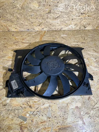 Mercedes-Benz E W211 Ventilatore di raffreddamento elettrico del radiatore 2115000493