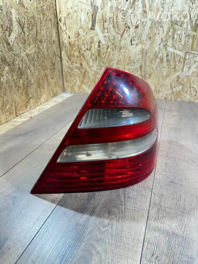 Mercedes-Benz E W211 Rear/tail lights A2118200664