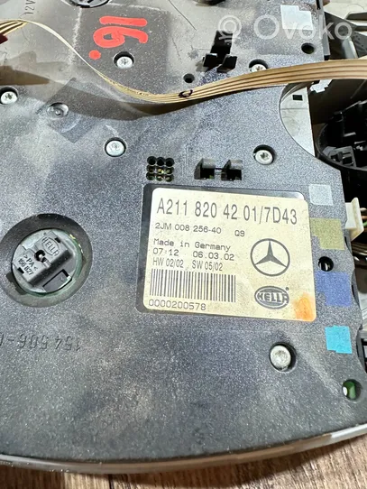 Mercedes-Benz E W211 Illuminazione sedili anteriori A2118204201