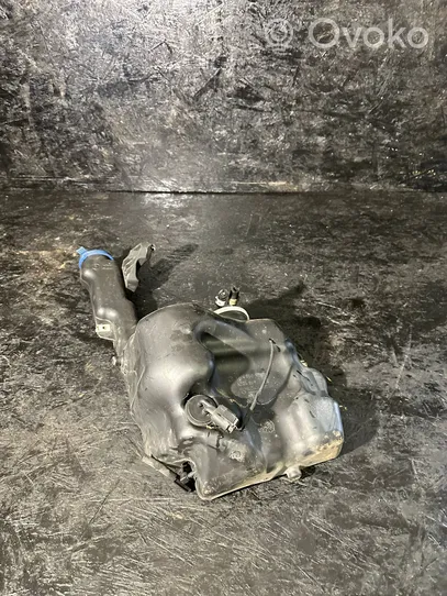 Mercedes-Benz E C207 W207 Réservoir de liquide lave-glace A2048601860