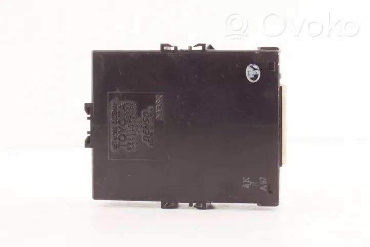 Lexus RX 330 - 350 - 400H Moduł sterowania Gateway 8911148100