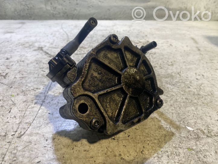 Ford Mondeo MK IV Pompe à vide 9804021880