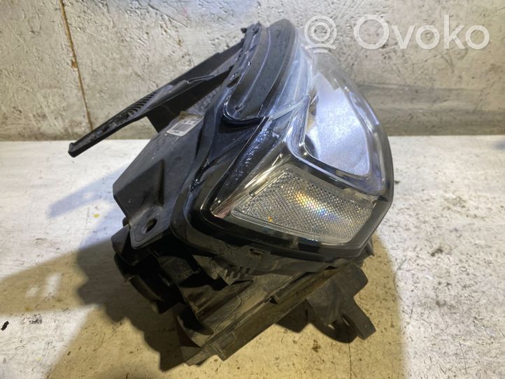 Jeep Grand Cherokee Faro delantero/faro principal M167615