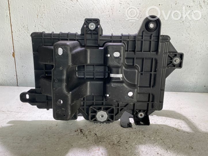 KIA Sportage Boîte de batterie 37150-F1500