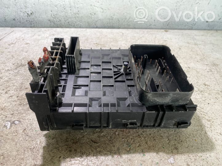 Skoda Octavia Mk2 (1Z) Module de fusibles 1K0937125A