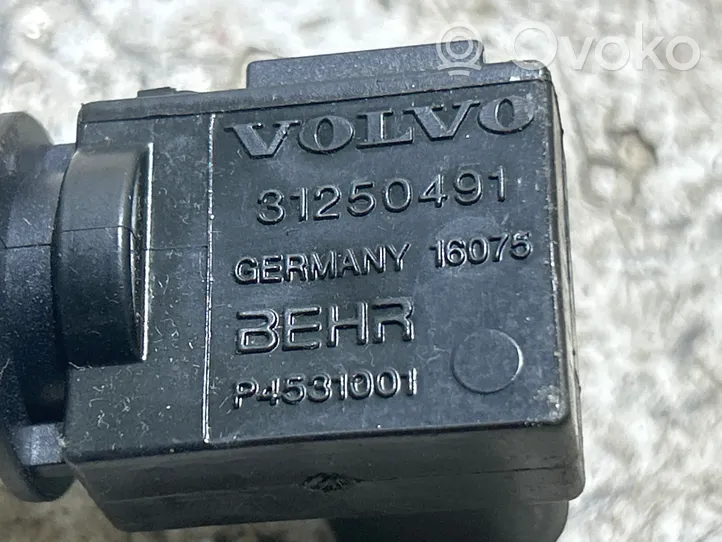 Volvo V70 Silniczek nagrzewnicy 31250491