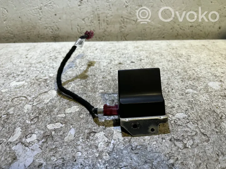 Dodge Charger Antena (GPS antena) P68283977AA