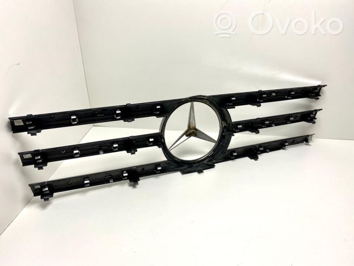 Mercedes-Benz G W461 463 Griglia superiore del radiatore paraurti anteriore A4638881215