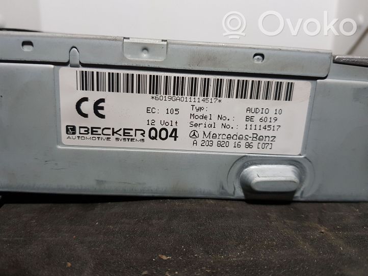 Mercedes-Benz C W203 Unité principale radio / CD / DVD / GPS 2038201686