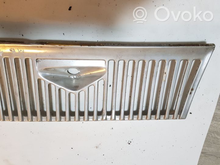 Mercedes-Benz S W116 Rivestimento parabrezza 