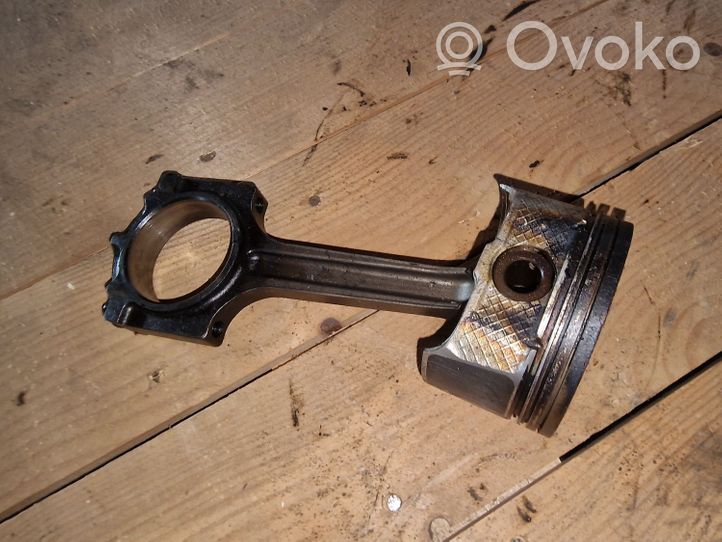 Mazda 3 I Piston avec bielle 