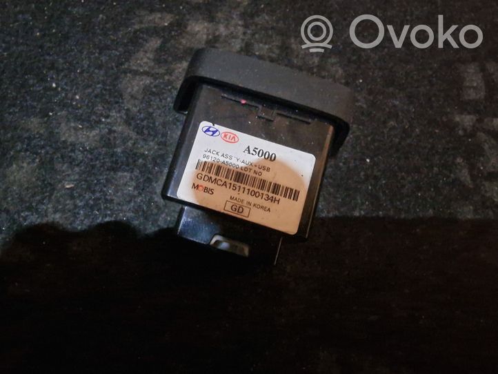 Hyundai Santa Fe USB socket connector 96120A5000
