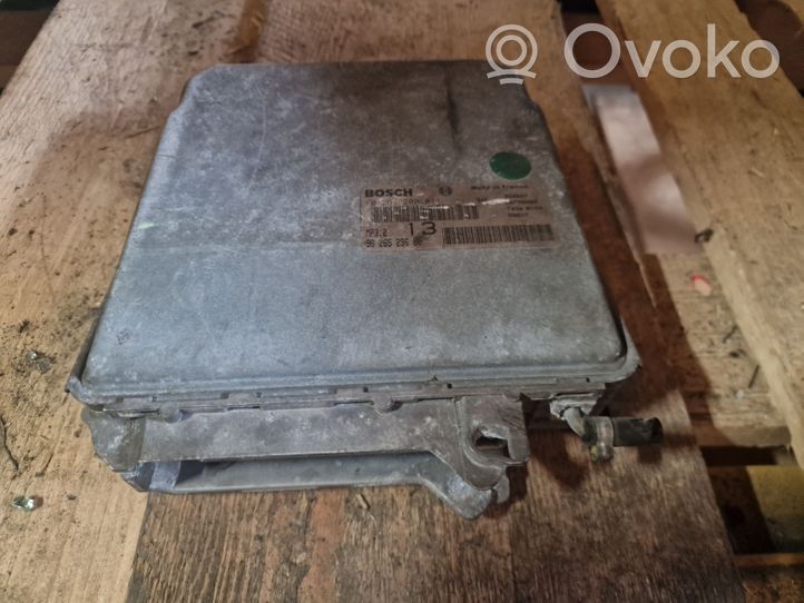 Peugeot 806 Sterownik / Moduł ECU 0261200811