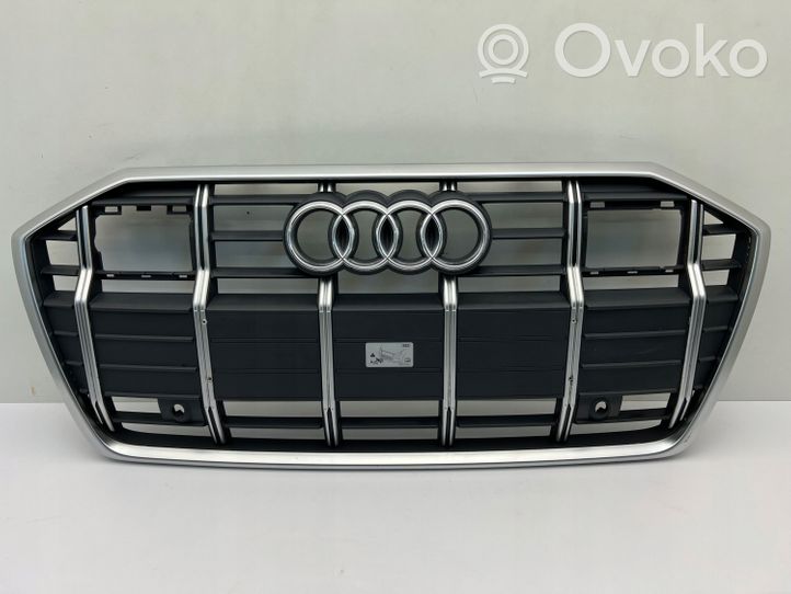 Audi A6 Allroad C8 Grotelės viršutinės 4K0853651G