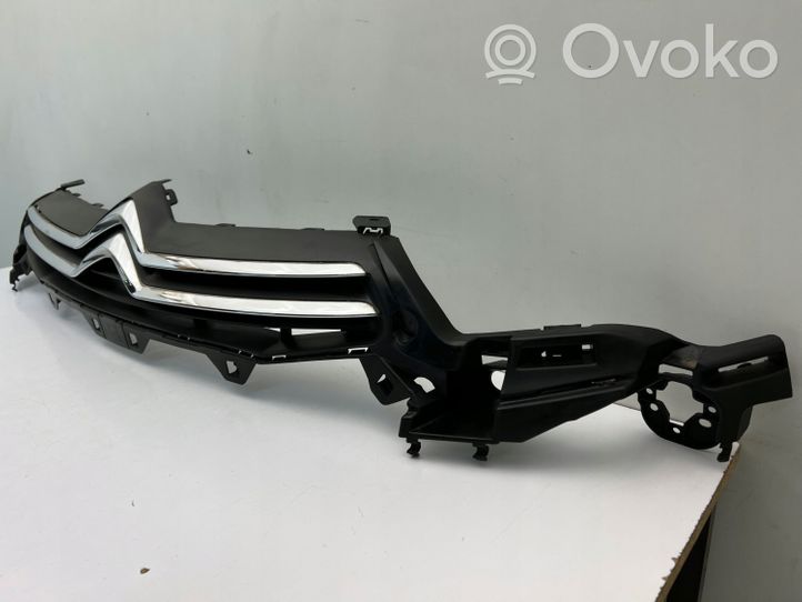 Citroen C4 II Maskownica / Grill / Atrapa górna chłodnicy 9687946280