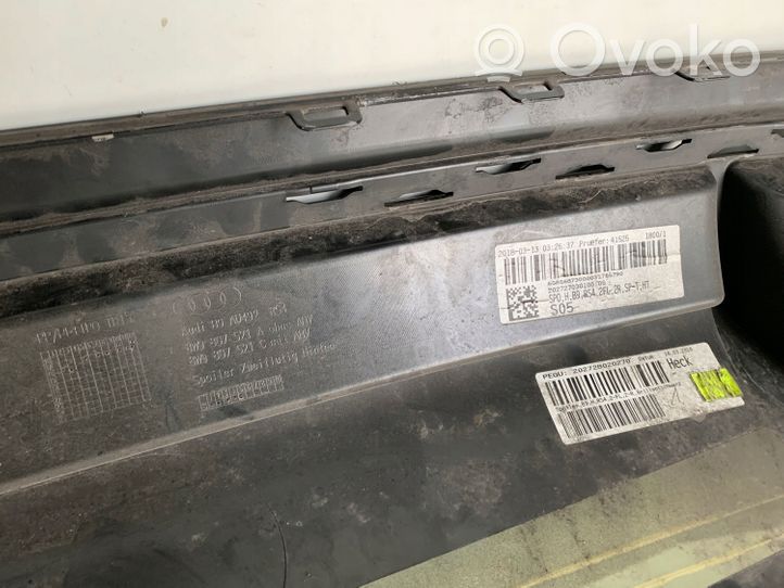 Audi RS4 B9 Moulure inférieure de pare-chocs arrière 8W9807521