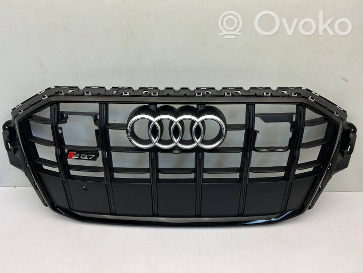 Audi SQ7 Atrapa chłodnicy / Grill 4M8853651AM