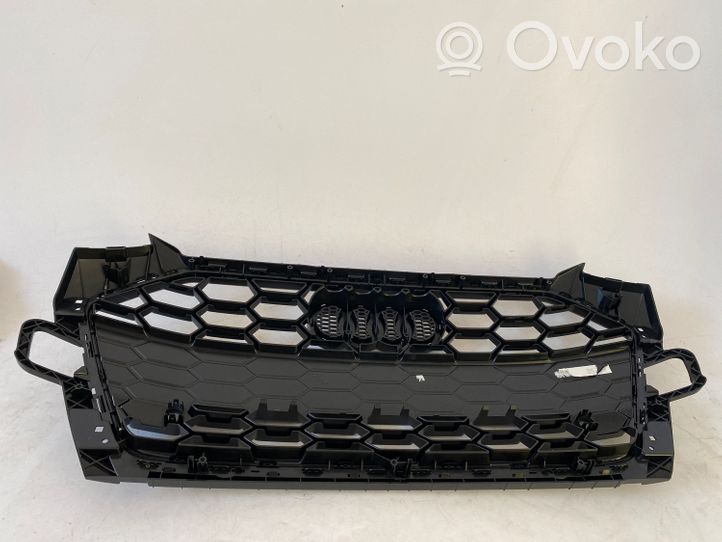 Audi A4 S4 B5 8D Etupuskurin ylempi jäähdytinsäleikkö 8W0853651EB