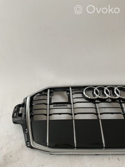 Audi Q7 4M Etupuskurin ylempi jäähdytinsäleikkö 4m0853651