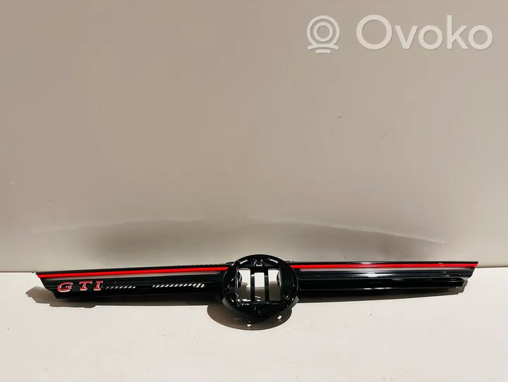 Volkswagen Golf VIII Griglia superiore del radiatore paraurti anteriore 5HG853653