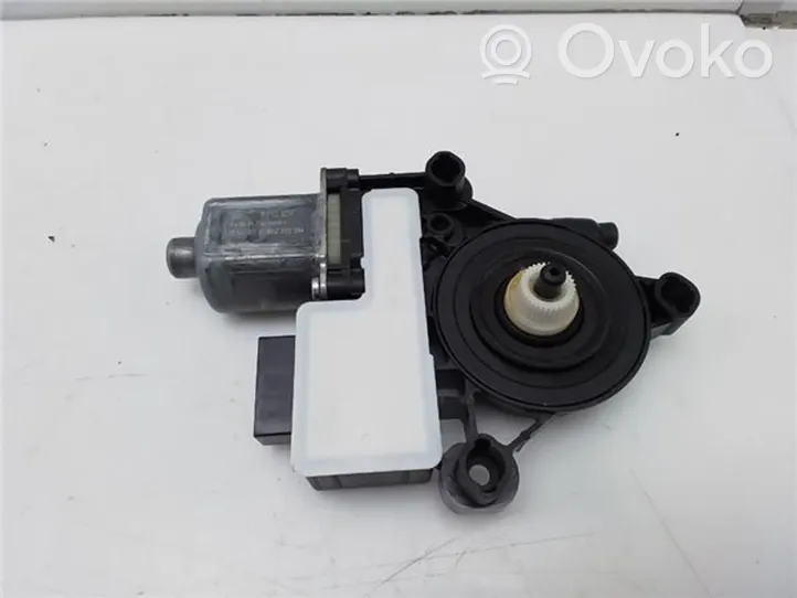 Volkswagen T-Roc Oven keskuslukituksen ohjausyksikön moduuli 5Q0959408D