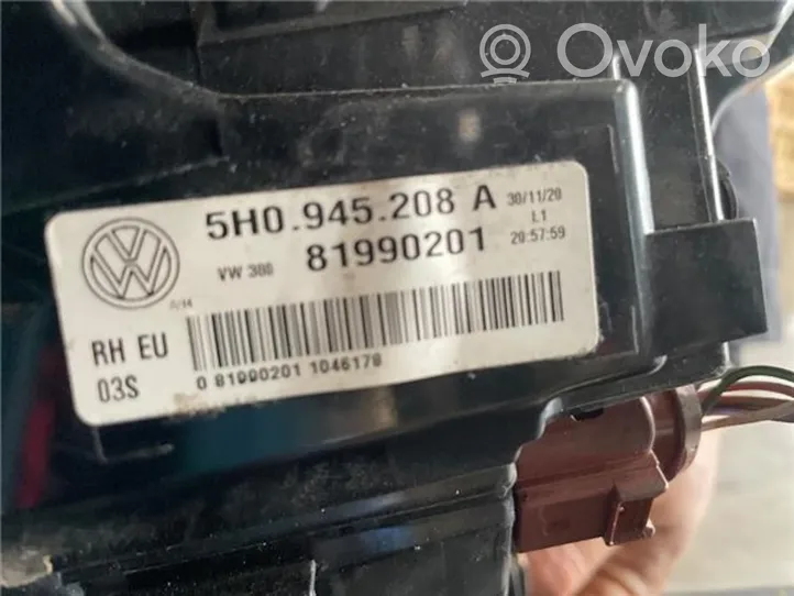 Volkswagen Golf VIII Feux arrière / postérieurs 5h0945208A