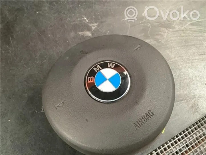 BMW 1 F20 F21 Vairo oro pagalvės dangtelis 33784579704