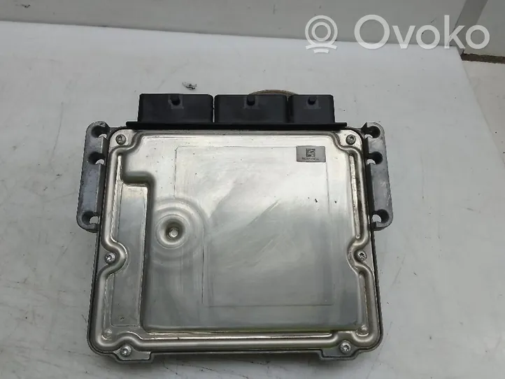 Nissan X-Trail T32 Engine control unit/module 23710hx44a