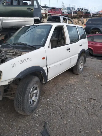 Nissan Terrano Takaoven ulkokahva Sinreferencia