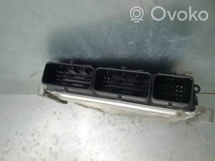 Renault Clio IV Calculateur moteur ECU 