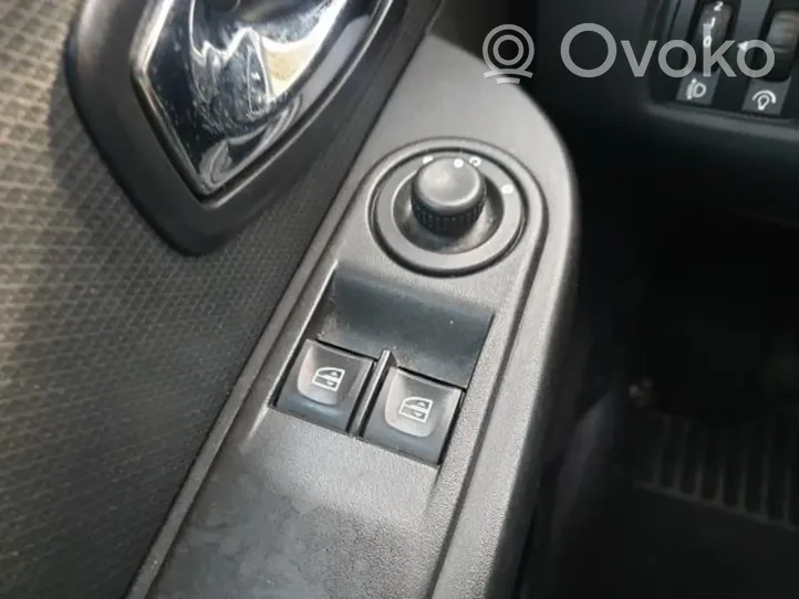 Renault Clio IV Sähkötoimisen ikkunan ohjauskytkin 