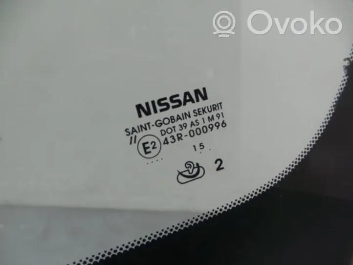 Nissan Leaf I (ZE0) Front windscreen/windshield window 