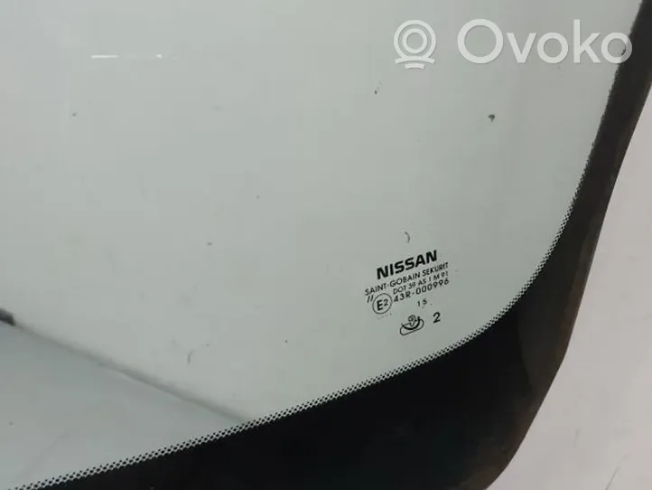 Nissan Leaf I (ZE0) Front windscreen/windshield window 