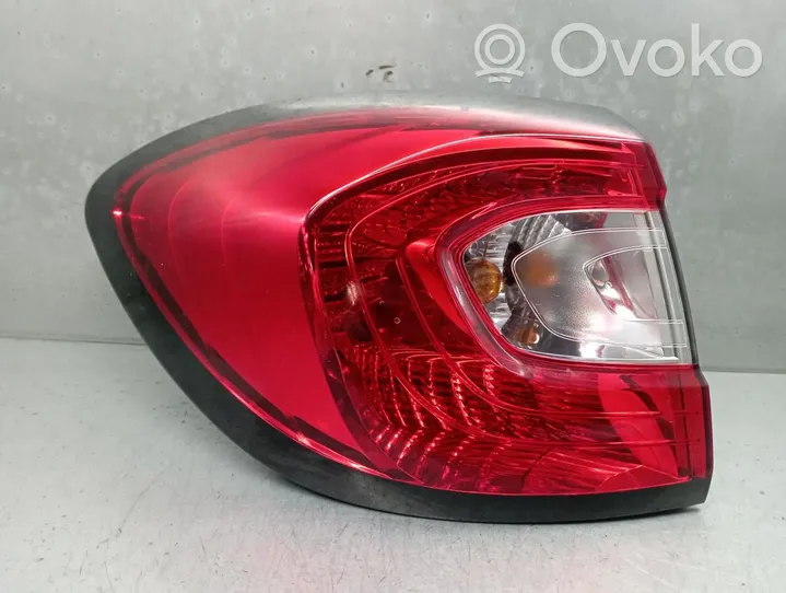 Renault Captur Lampy tylnej klapy bagażnika 