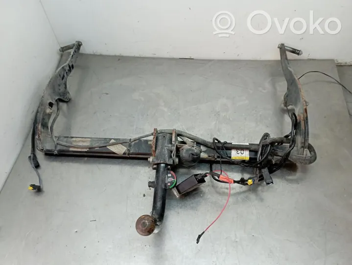 Renault Clio IV Traversa di supporto paraurti posteriore 