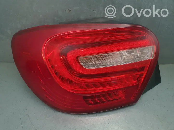 Mercedes-Benz A W176 Lampy tylnej klapy bagażnika 