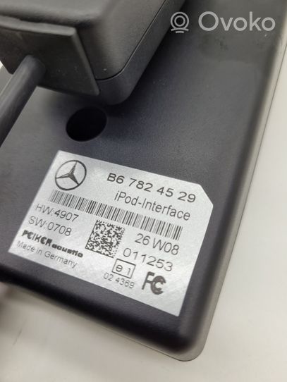 Mercedes-Benz CLS C219 Puhelimen käyttöyksikkö/-moduuli B67824529
