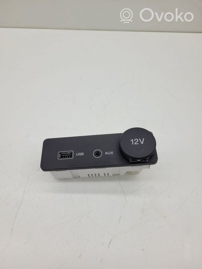 Jaguar XE Connettore plug in USB FK7219C166CC