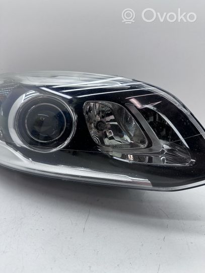 Volvo XC60 Lampa przednia 31395899