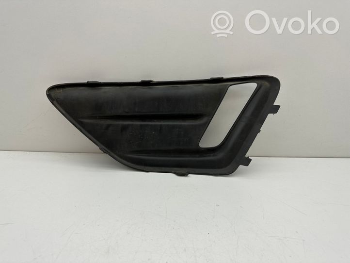 Volvo XC60 Moldura/rejilla de la luz antiniebla delantera 31383121