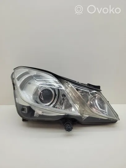 Mercedes-Benz E A207 Lampa przednia A2078200259