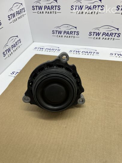 BMW 3 F30 F35 F31 Variklio pagalvė 685941201