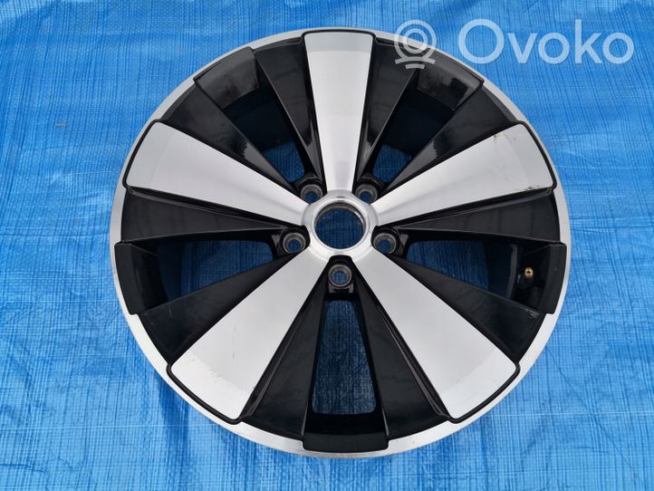 Volkswagen New Beetle R18 alloy rim 5C0601025J