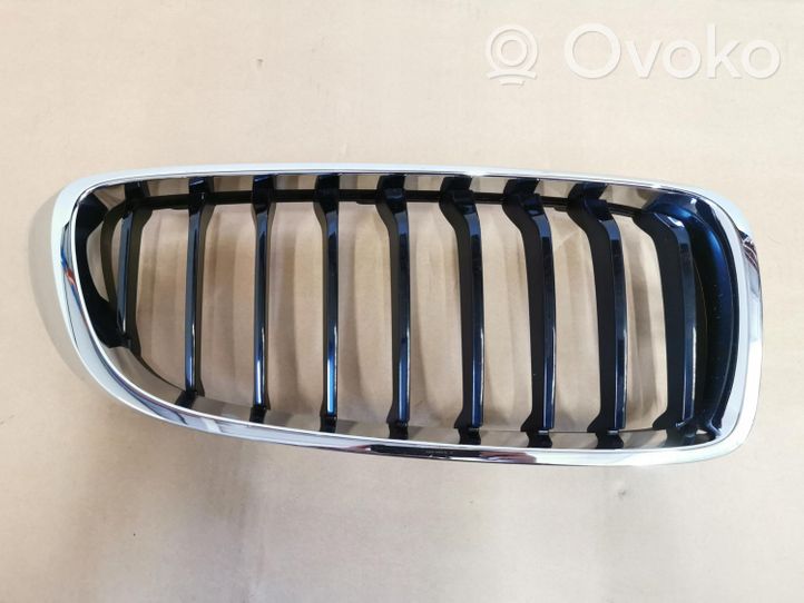 BMW 4 F36 Gran coupe Grille calandre supérieure de pare-chocs avant 