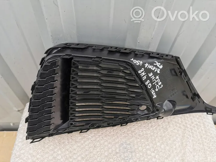 Audi Q8 Etupuskurin alempi jäähdytinsäleikkö 4M8807681A