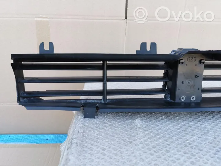 BMW 3 G20 G21 Radiatoru dekoratīvā apdare 9465186