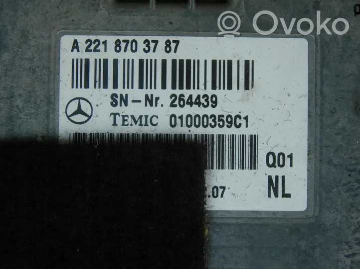 Mercedes-Benz S W221 Amplificateur de son 2218703787