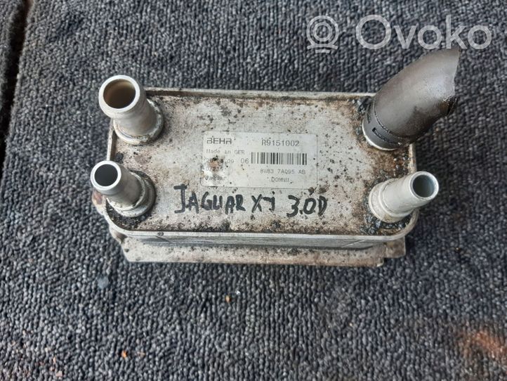 Jaguar XJ X351 Supporto di montaggio del filtro dell’olio 8W837A095AB