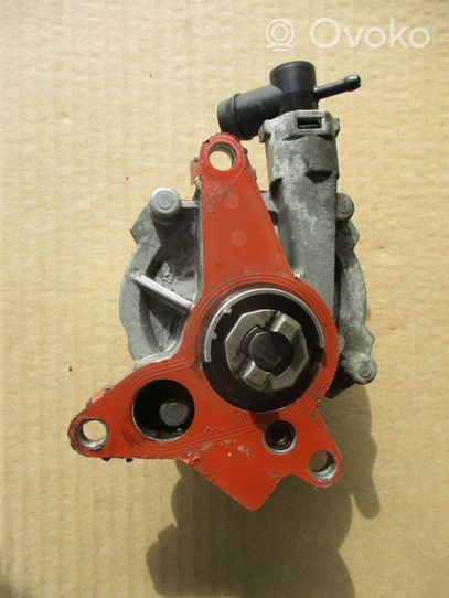 Opel Vivaro Vacuum pump 146503760R